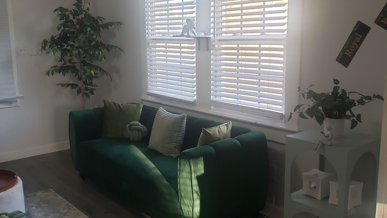 Photo of Livingroom in Whitney