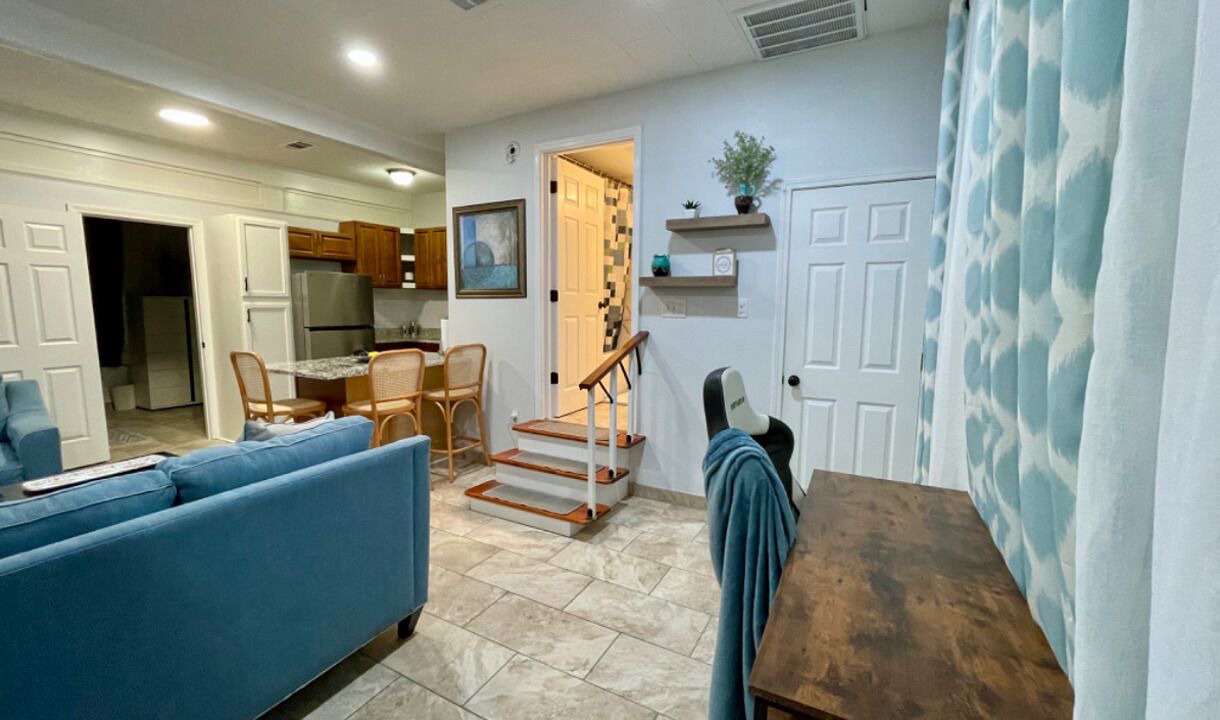 Photo of Livingroom in Behrman