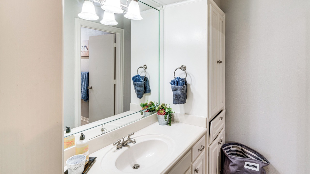 Photo of Bathroom in Lakewood Village