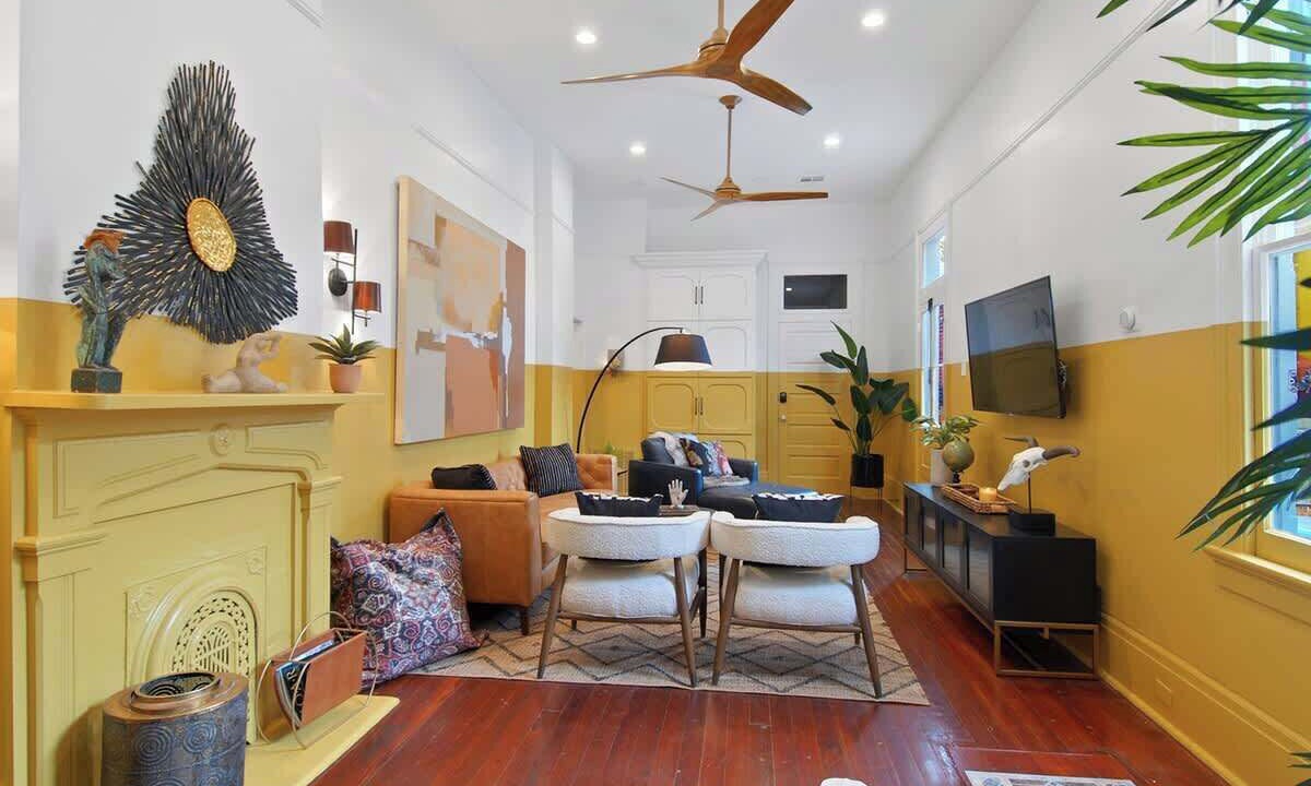 Photo of Livingroom in Uptown Historic District