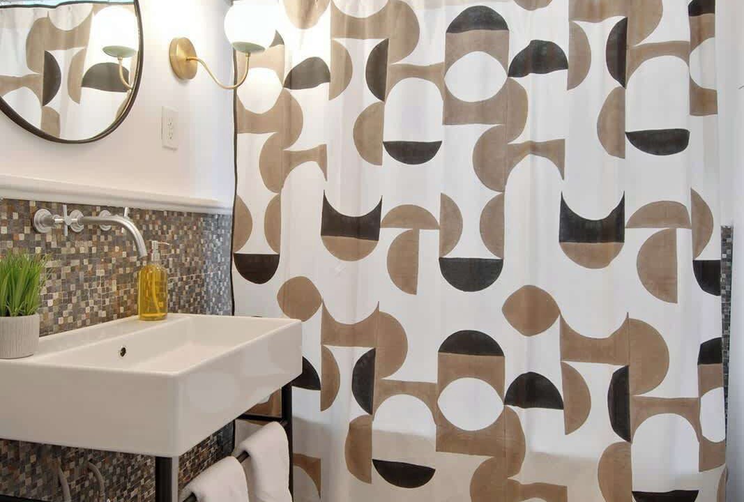Photo of Bathroom in Uptown Historic District