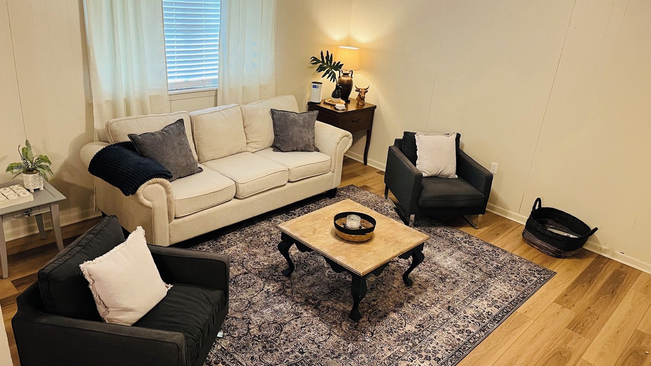 Photo of Livingroom in St. Francisville