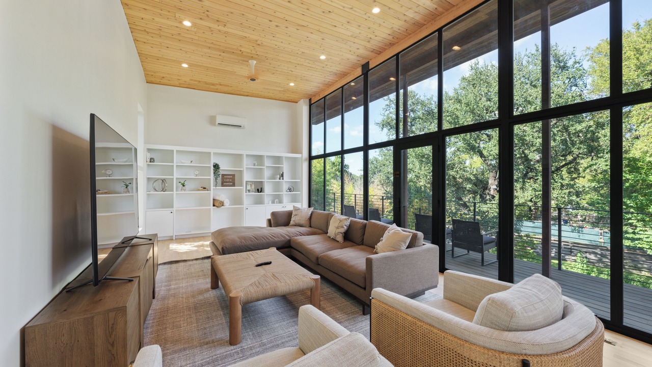 Photo of Livingroom in Barton Heights
