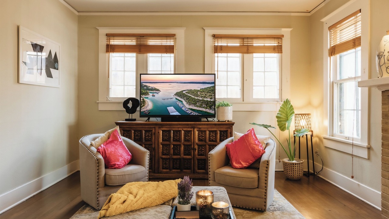 Photo of Livingroom in West Campus