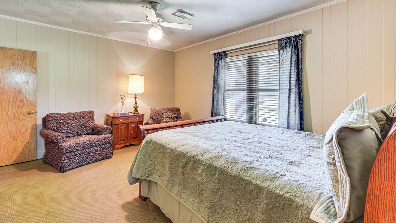Photo of Bedroom in Broussard