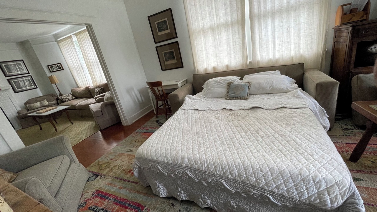 Photo of Bedroom in Audubon