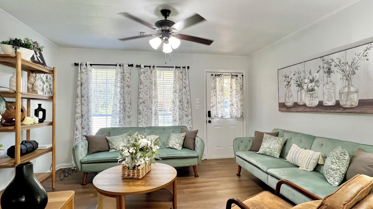Photo of Livingroom in Marksville
