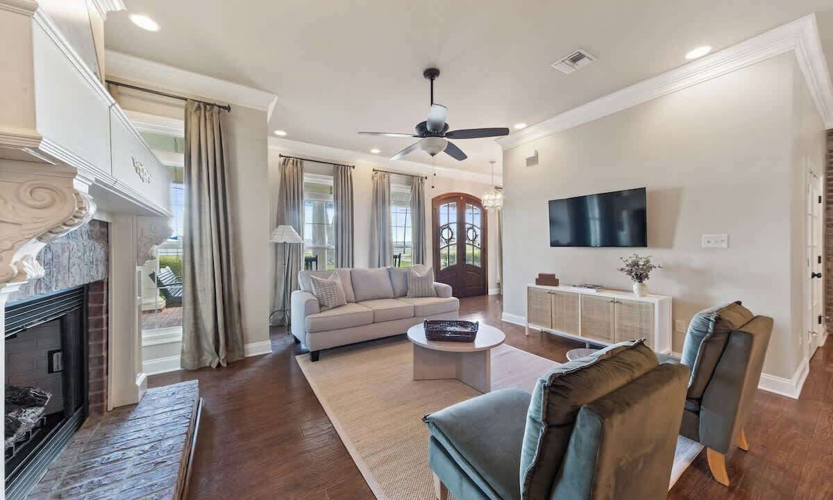 Photo of Livingroom in Youngsville