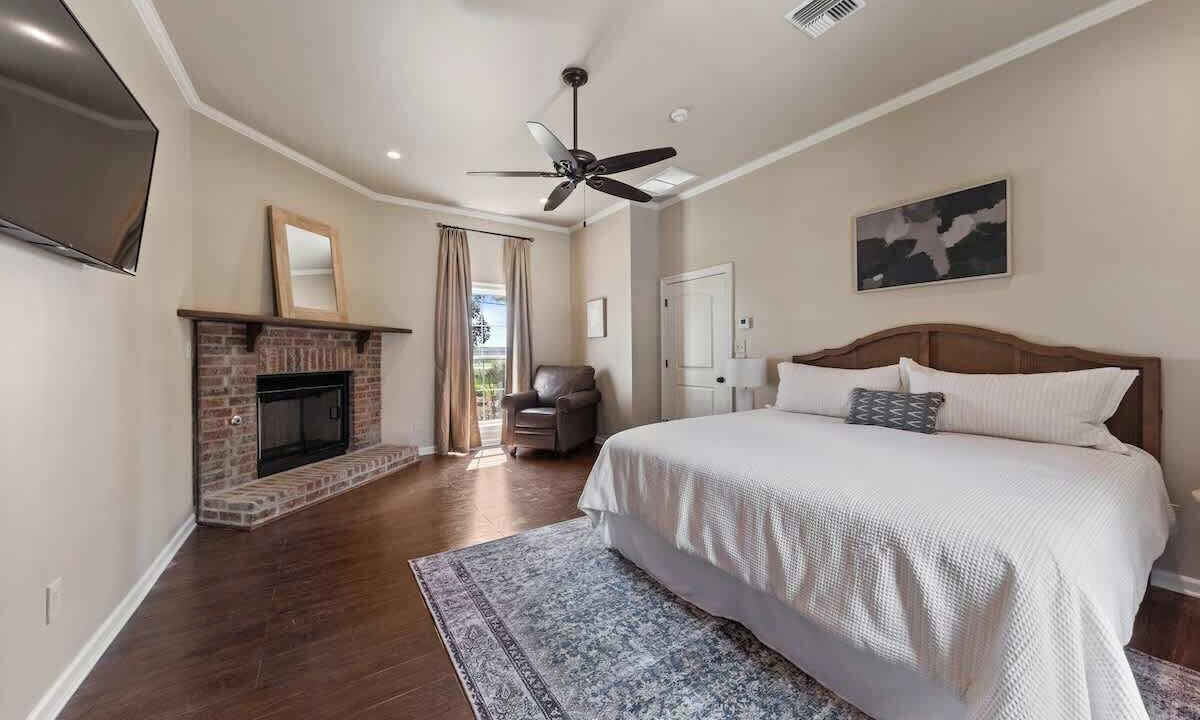 Photo of Bedroom in Youngsville