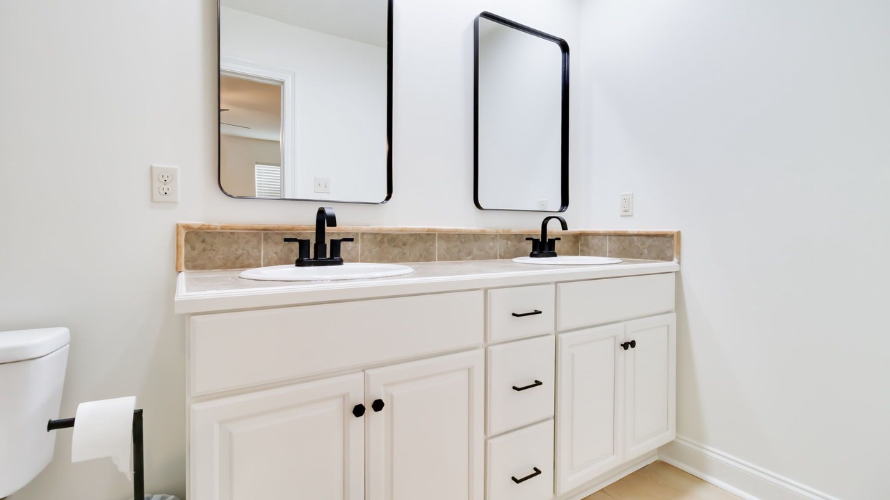Photo of Bathroom in Abbeville