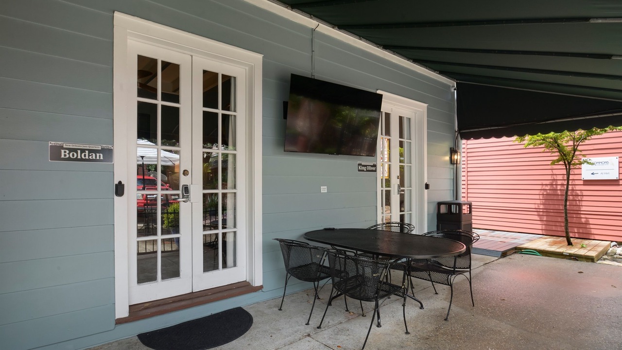 Photo of Outdoor in Treme