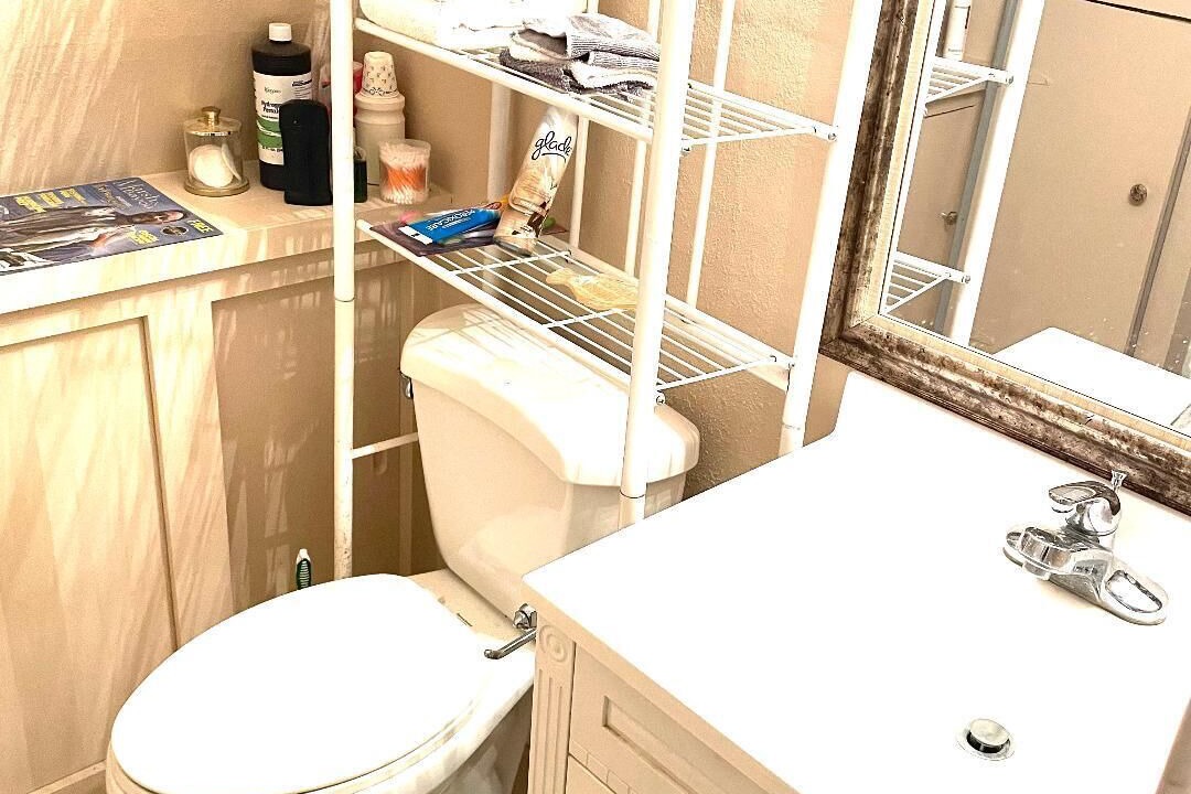 Photo of Bathroom in Barataria