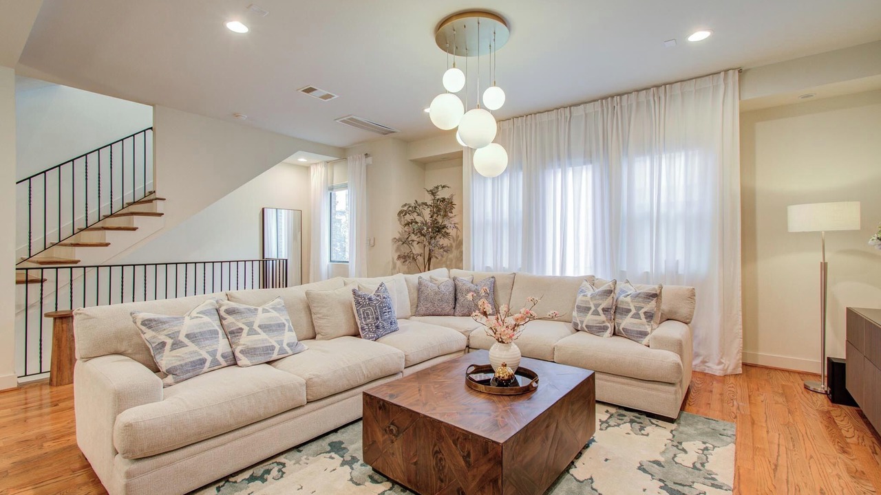 Photo of Livingroom in East Downtown Houston