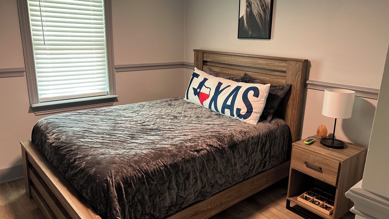 Photo of Bedroom in Balch Springs