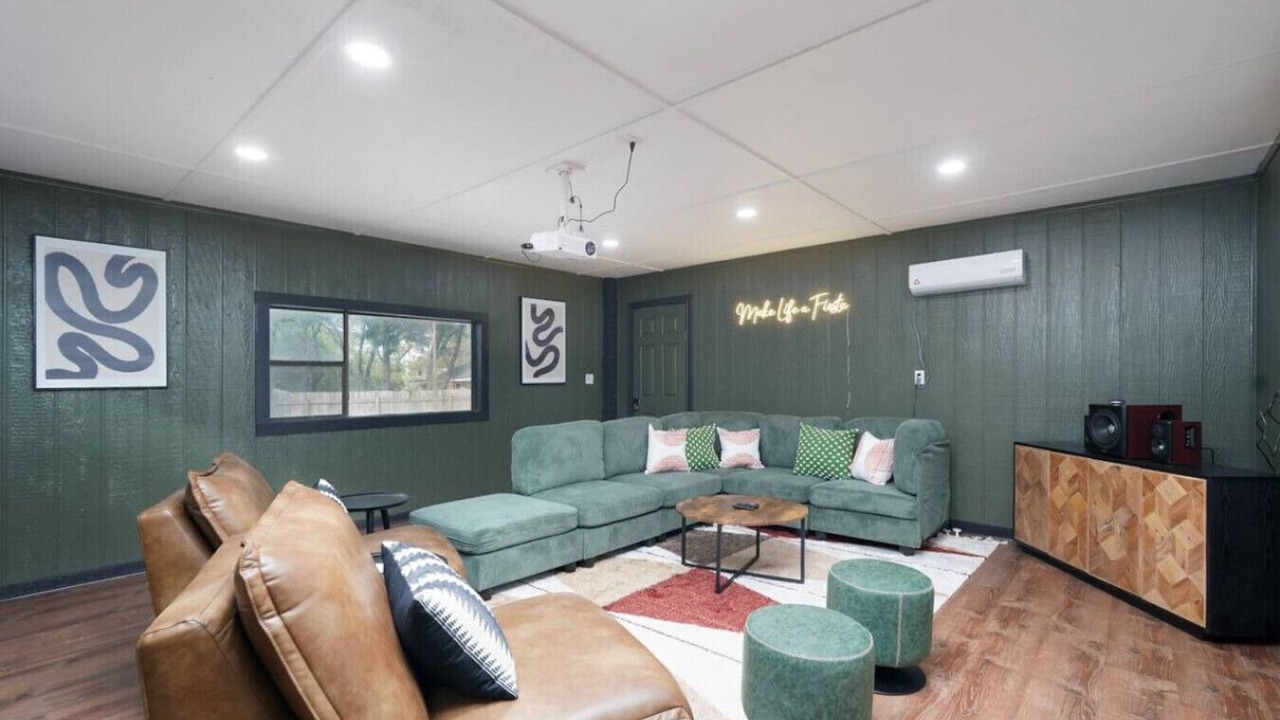 Photo of Livingroom in Whispering Oaks