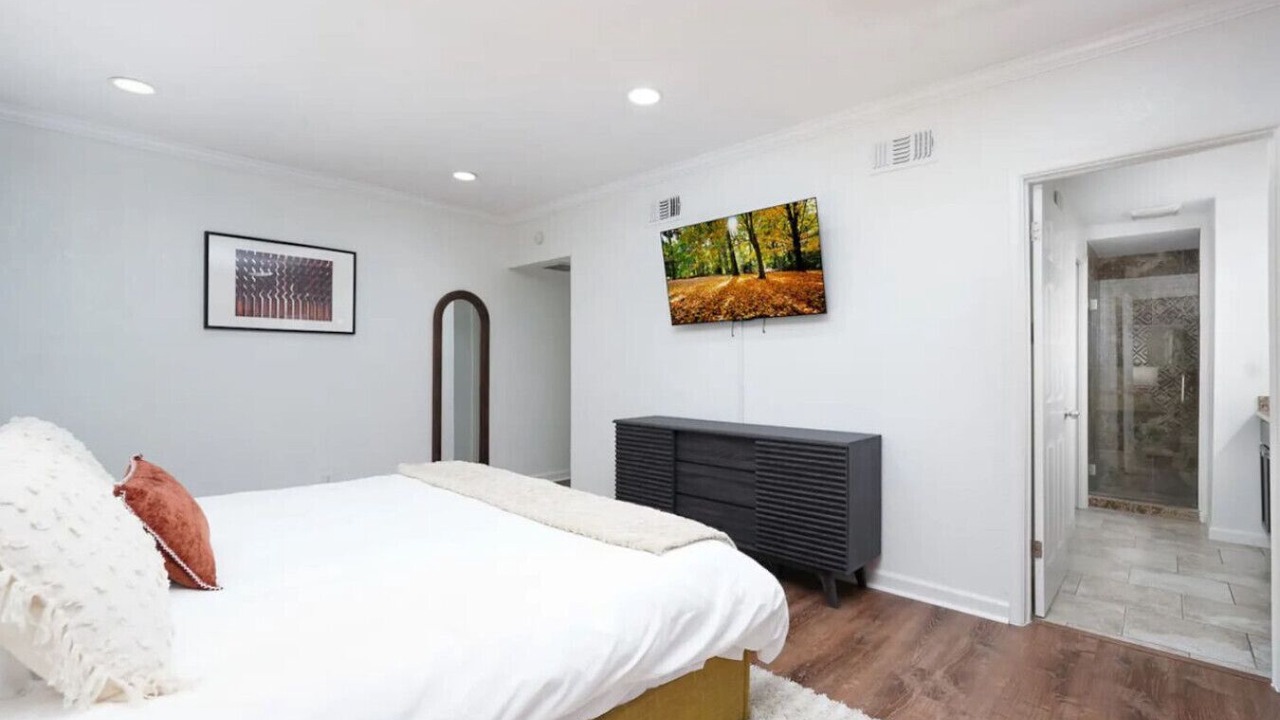 Photo of Bedroom in Whispering Oaks