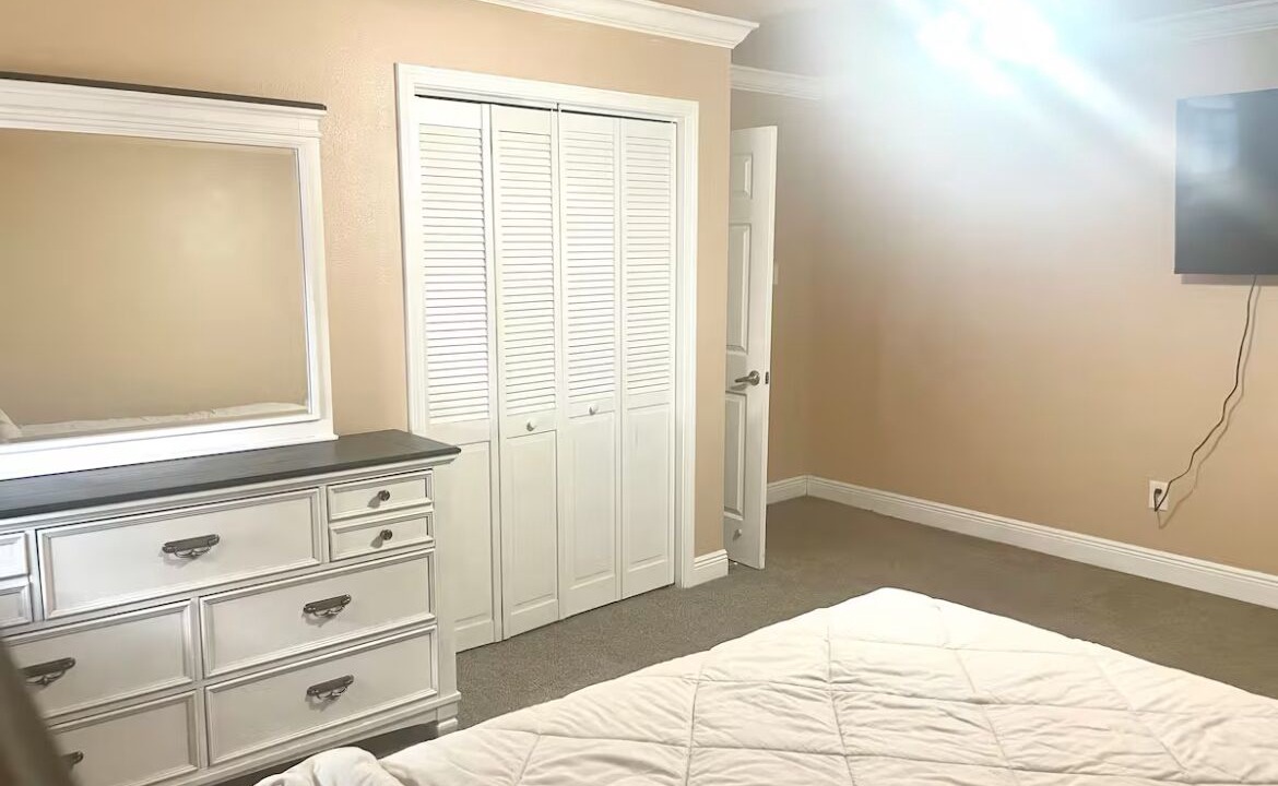 Photo of Bedroom in Tall Timbers - Brechtel