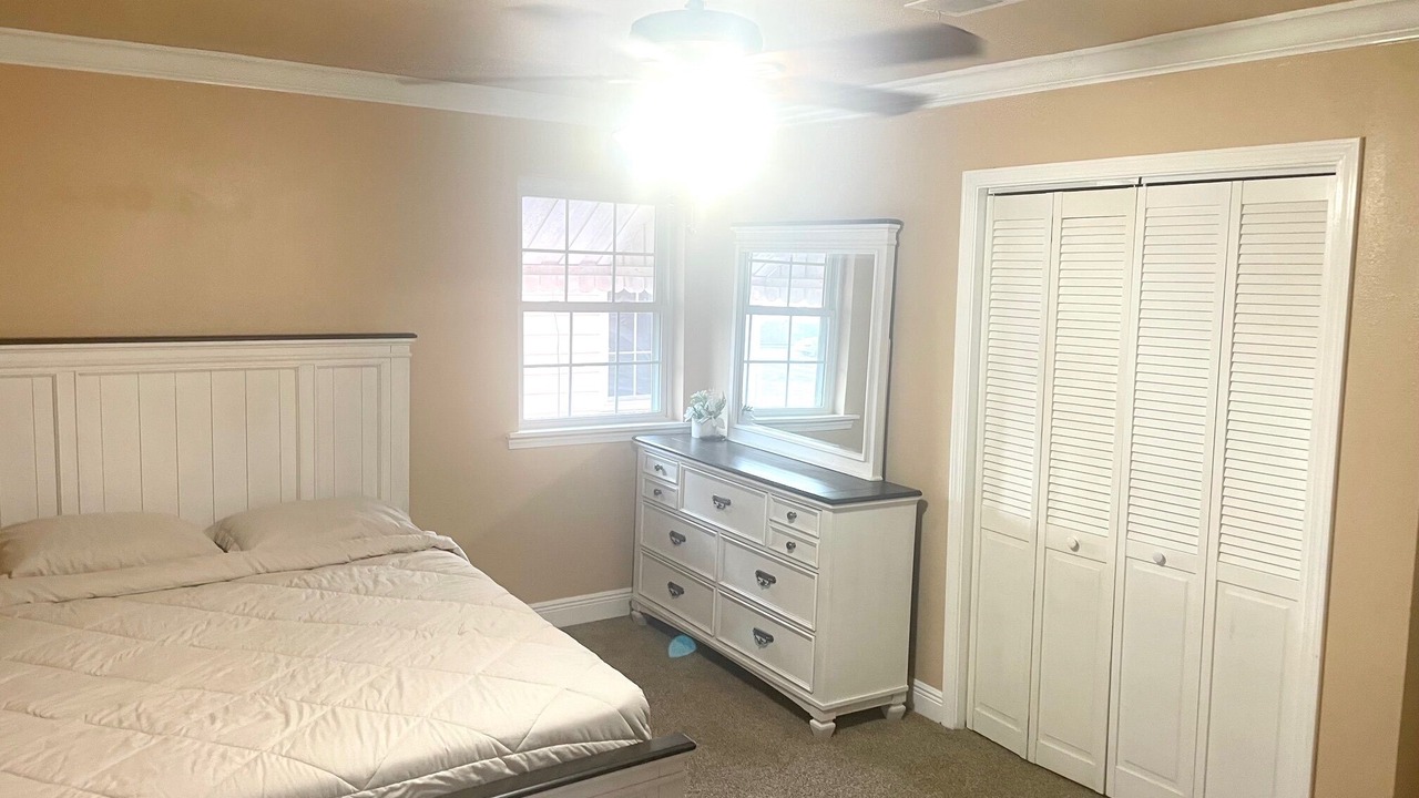 Photo of Bedroom in Tall Timbers - Brechtel