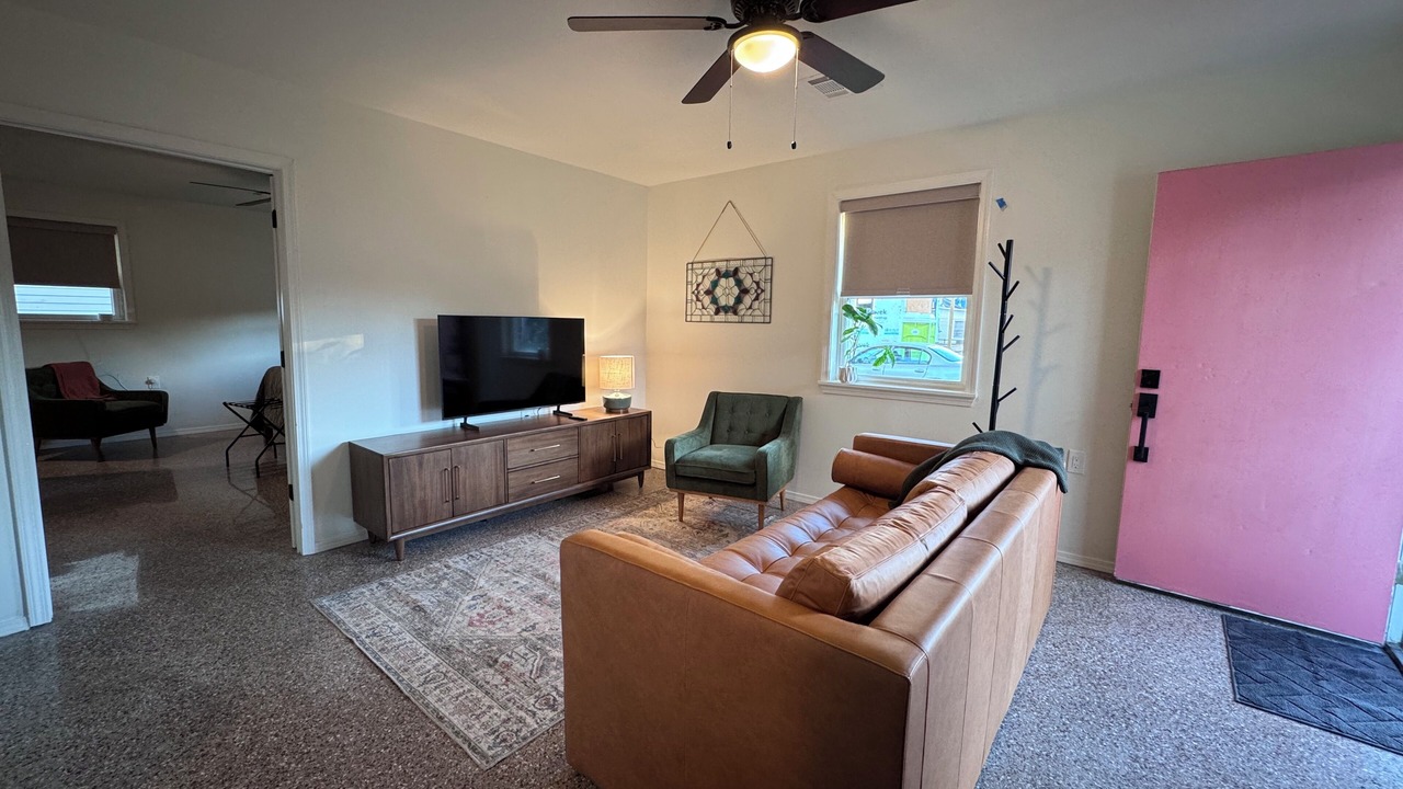 Photo of Livingroom in Marlyville - Fontainebleau