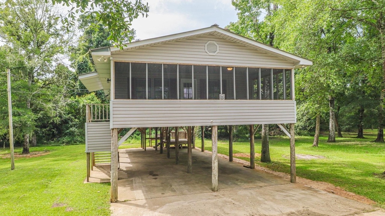 Photo of Outdoor in Moss Point