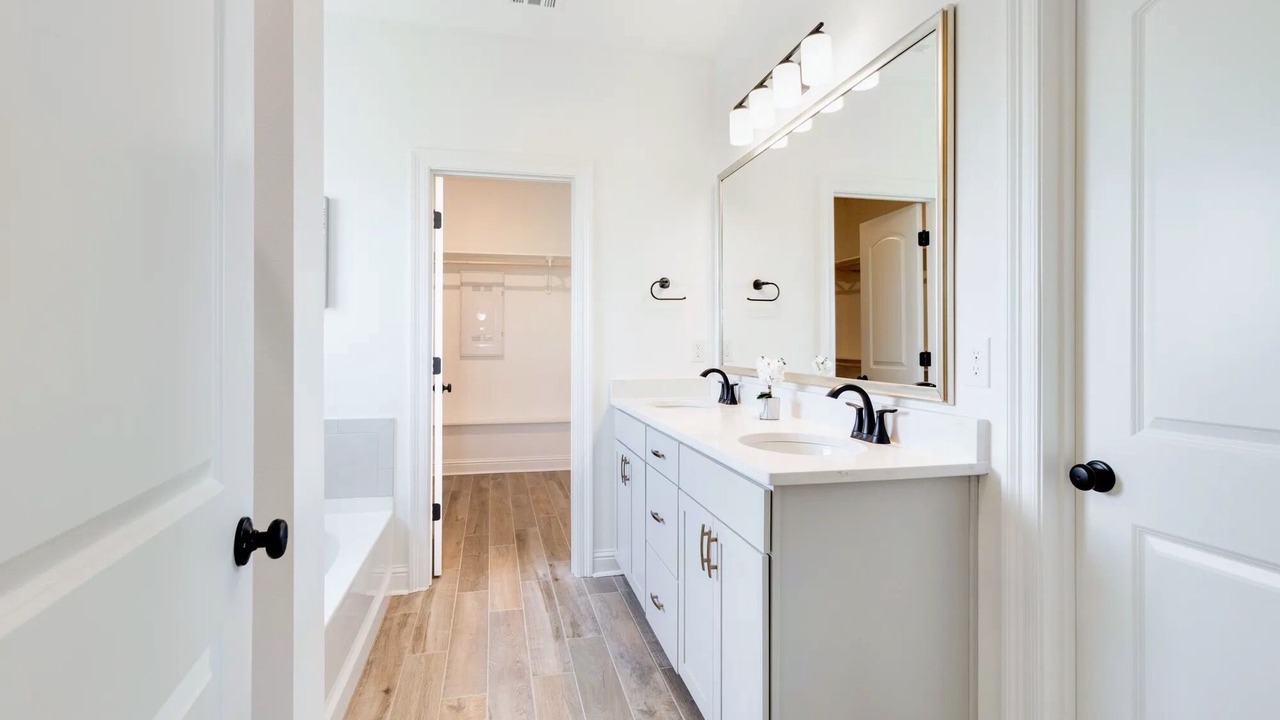 Photo of Bathroom in Gonzales