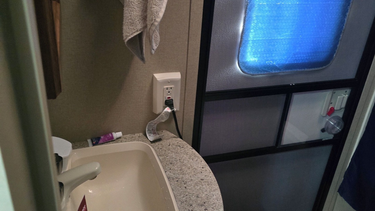 Photo of Bathroom in Dinero