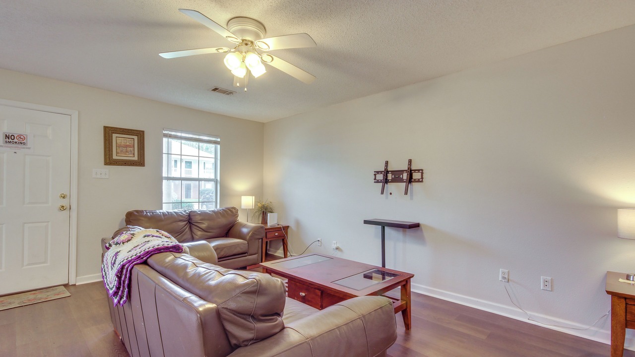 Photo of Livingroom in Gautier