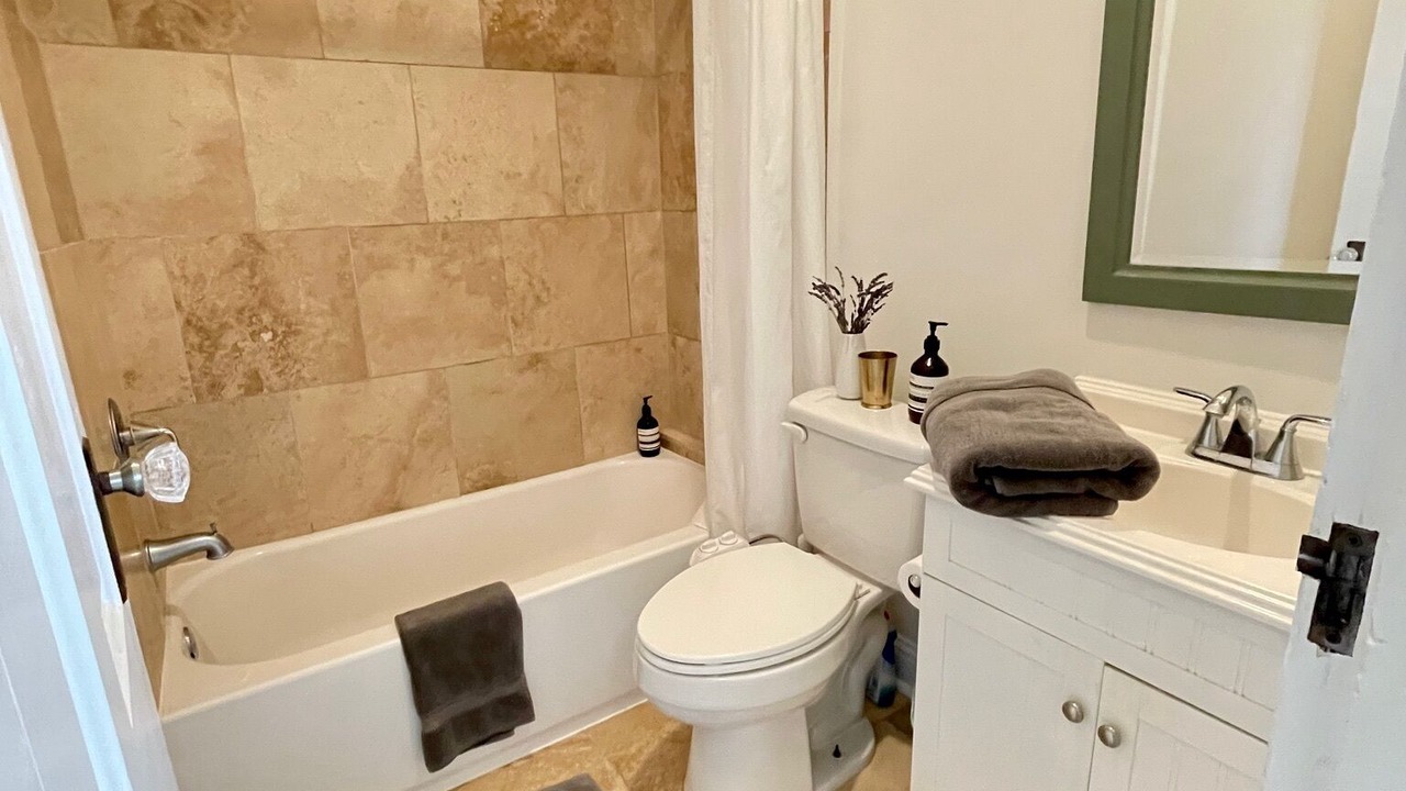 Photo of Bathroom in Audubon