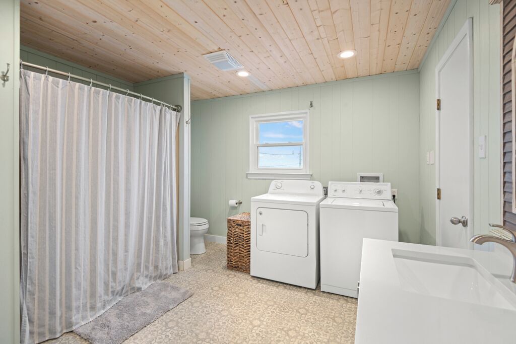 Photo of Bathroom in Chauvin