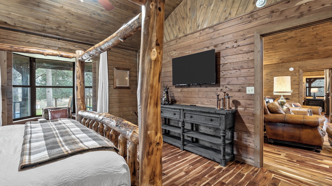Photo of Bedroom in Shreveport