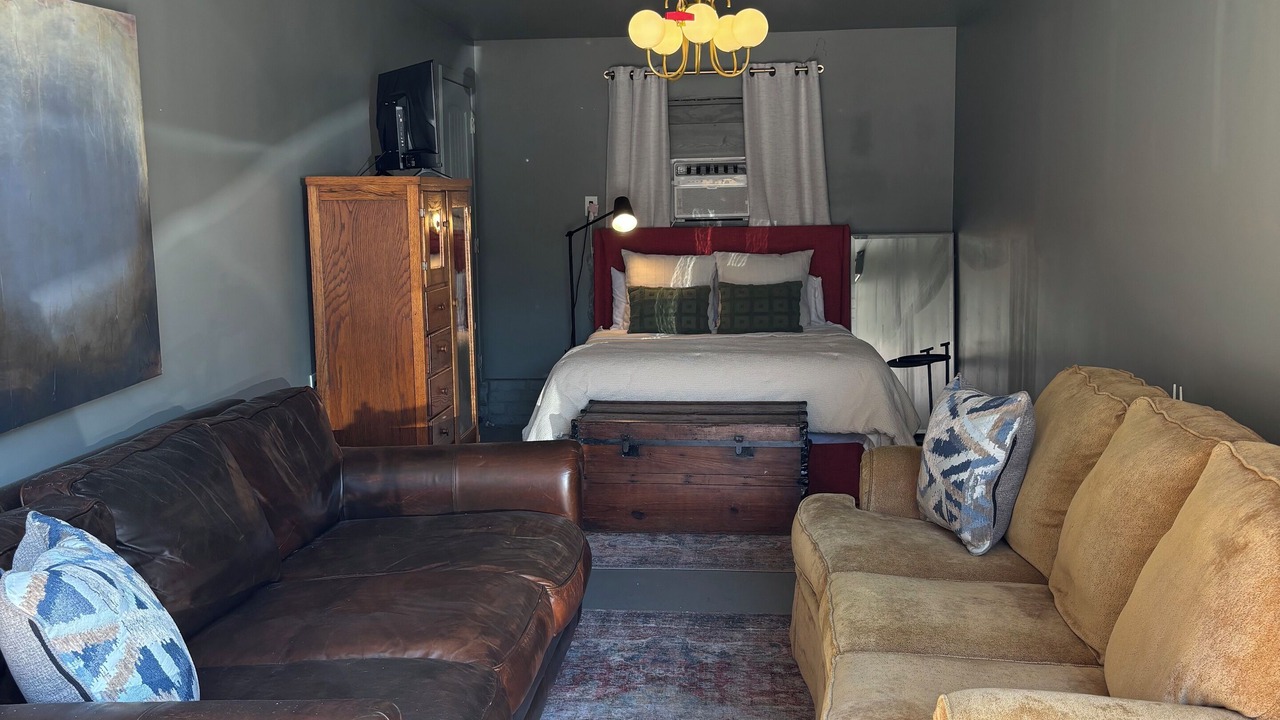 Photo of Bedroom in Garden District