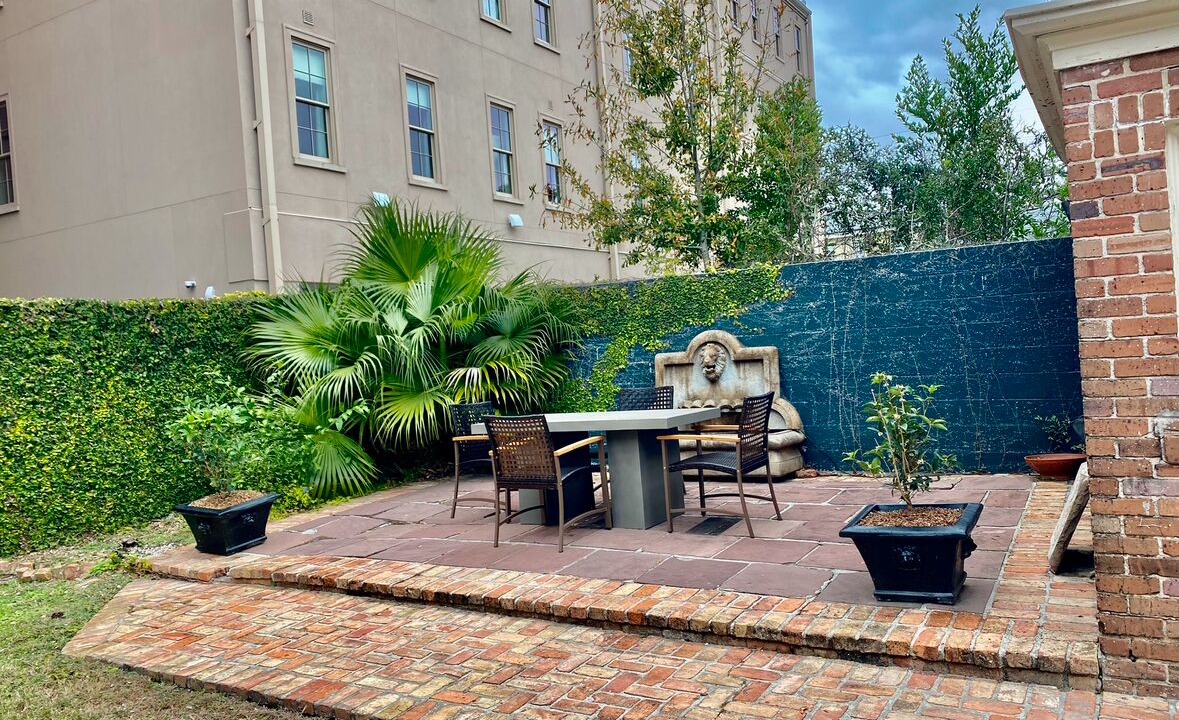 Photo of Outdoor in Garden District