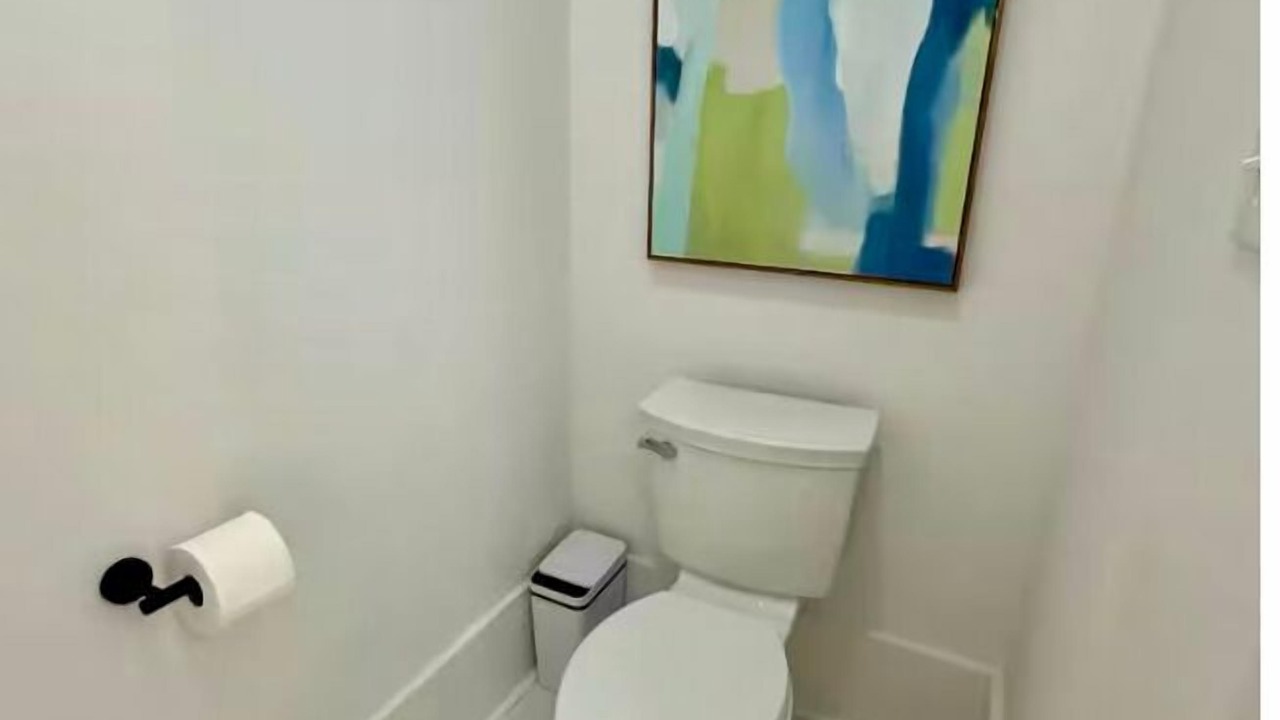 Photo of Bathroom in Maurepas