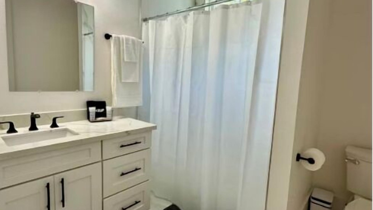 Photo of Bathroom in Maurepas