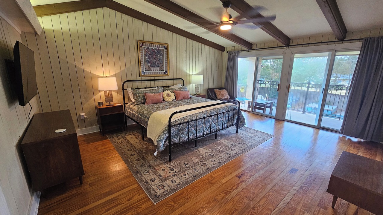 Photo of Bedroom in Mid City South