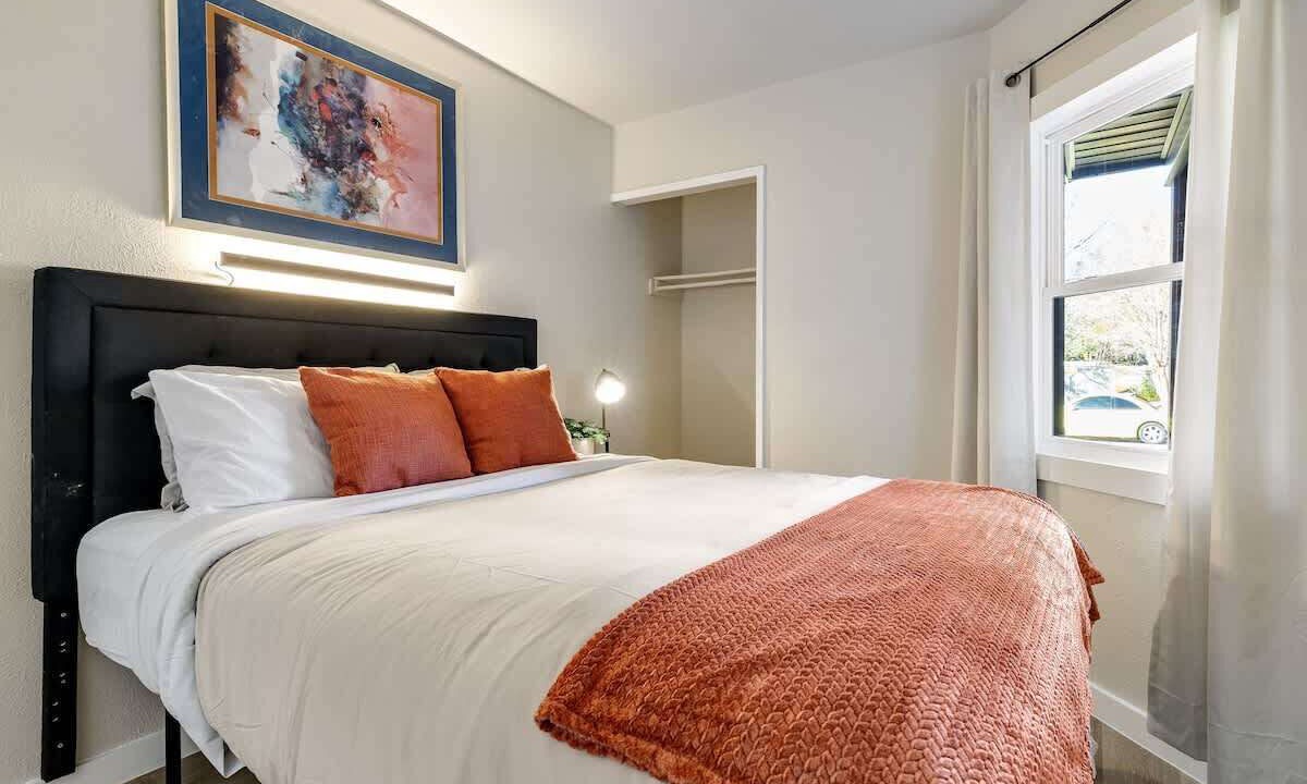 Photo of Bedroom in The Colony