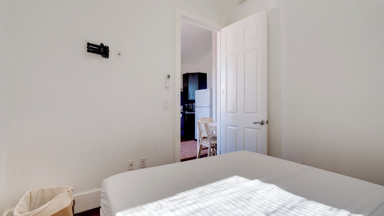 Photo of Bedroom in Hughes Park Lake