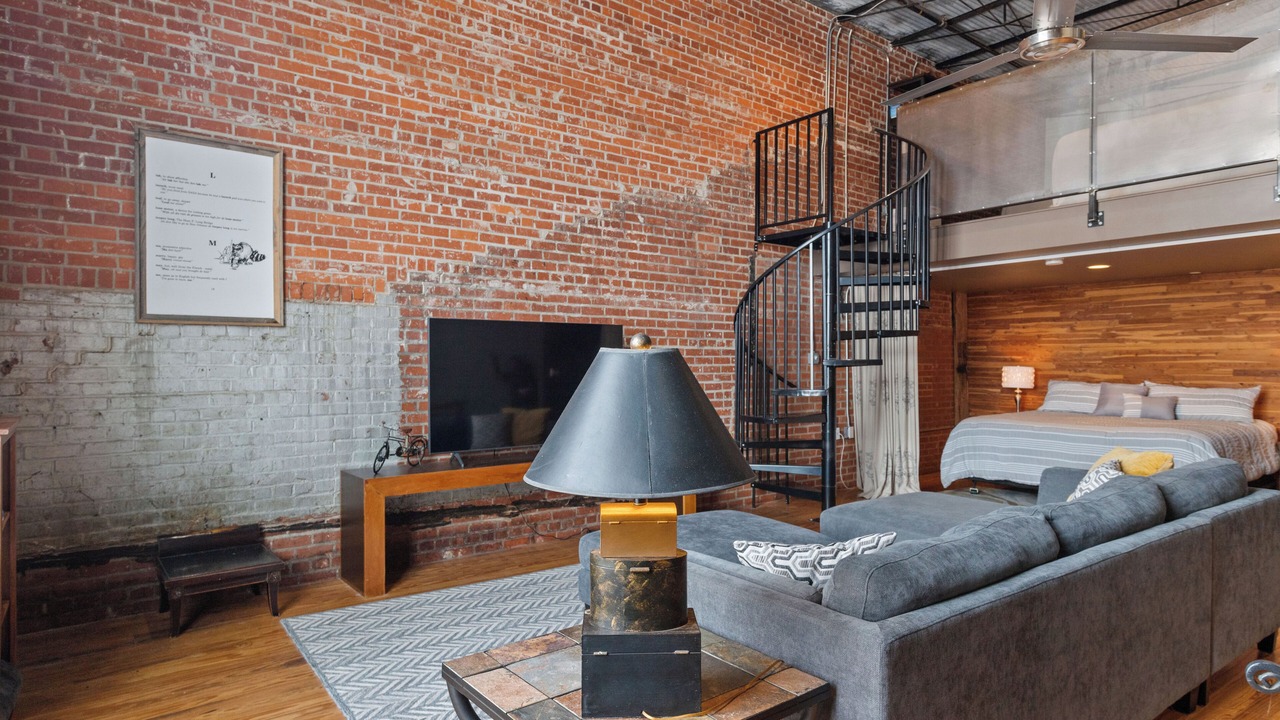 Photo of Bedroom in Downtown