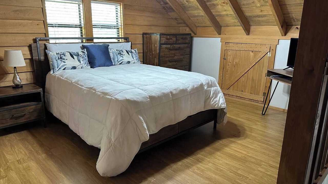 Photo of Bedroom in Fairbanks