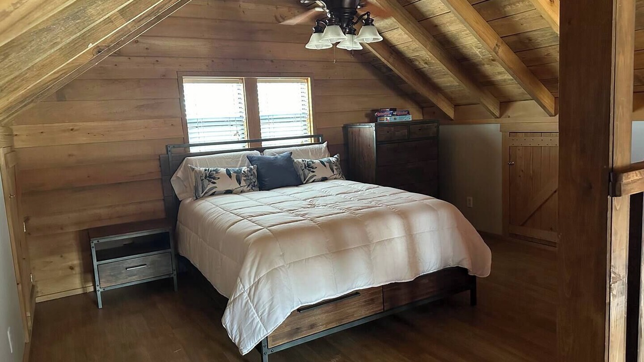 Photo of Bedroom in Fairbanks