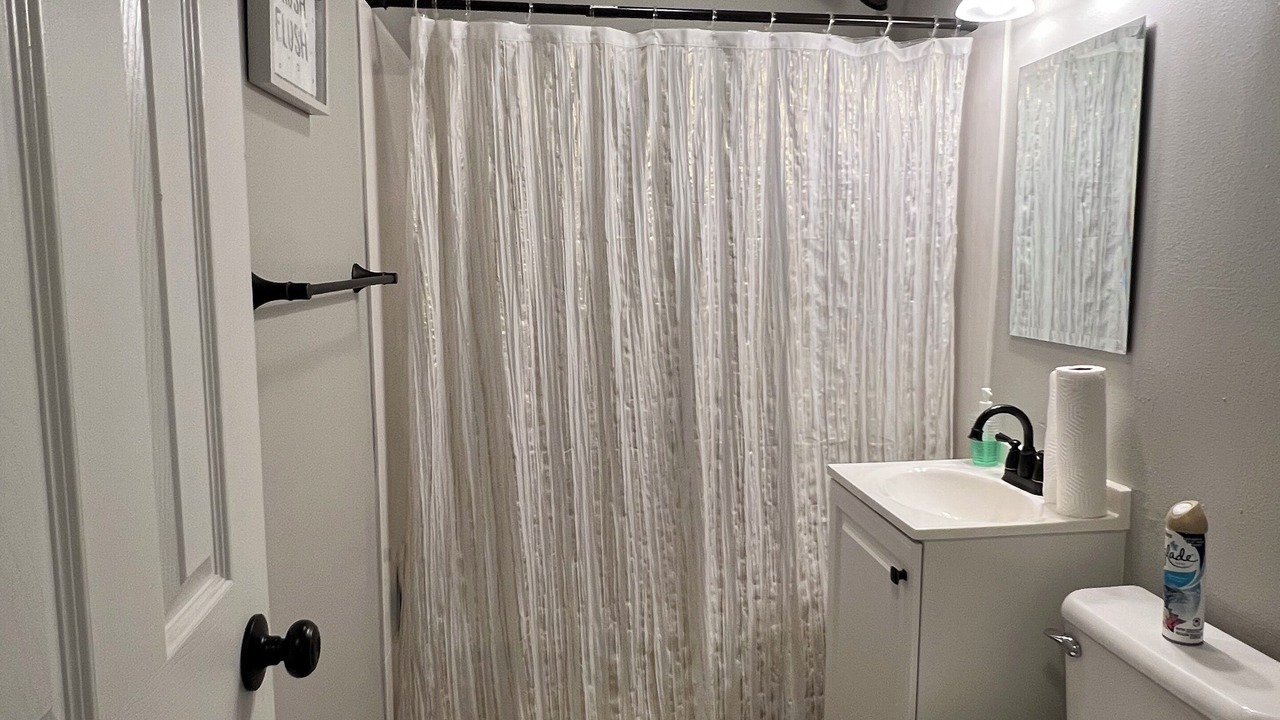 Photo of Bathroom in Chalmette