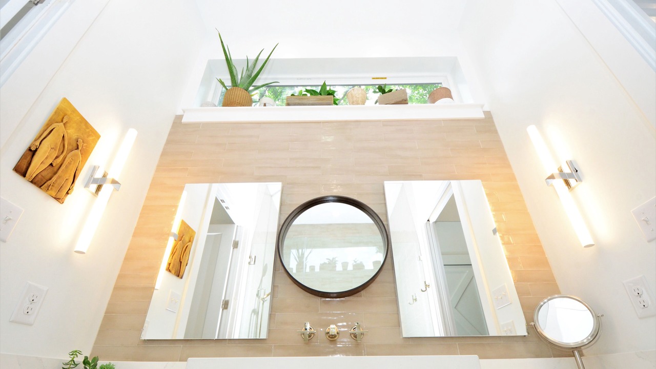 Photo of Bathroom in West Riverside