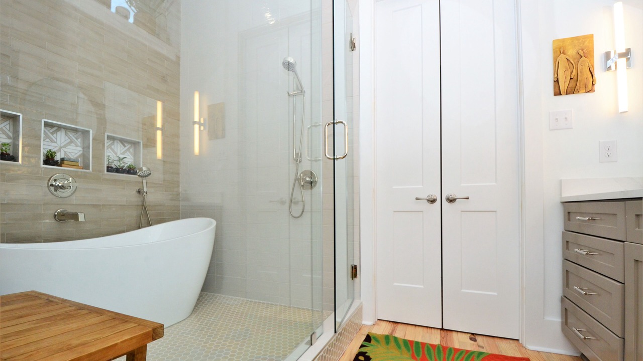 Photo of Bathroom in West Riverside