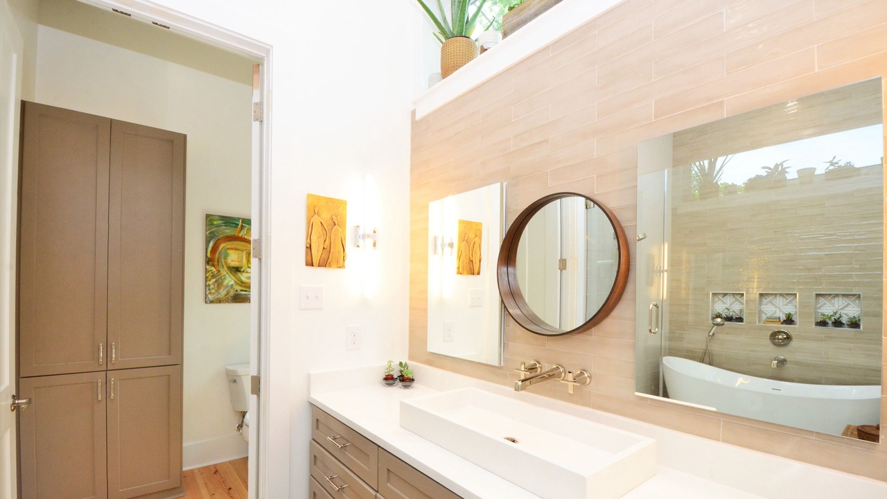 Photo of Bathroom in West Riverside