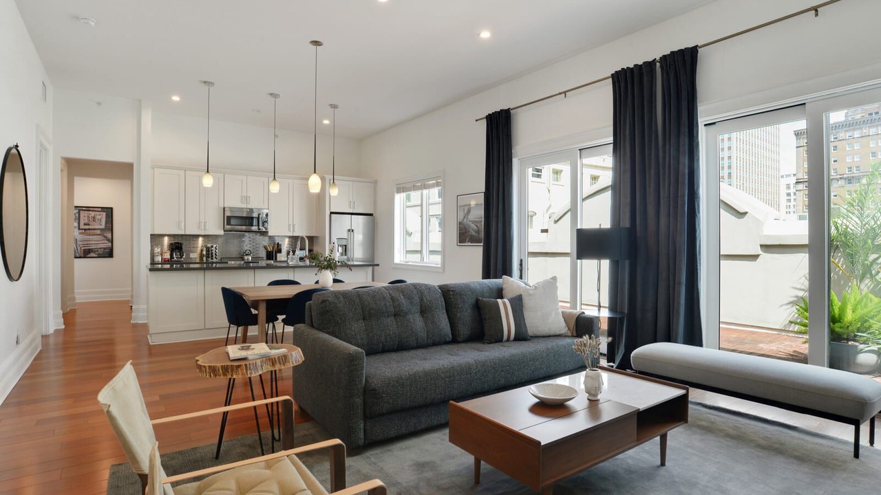 Photo of Livingroom in Central Business District