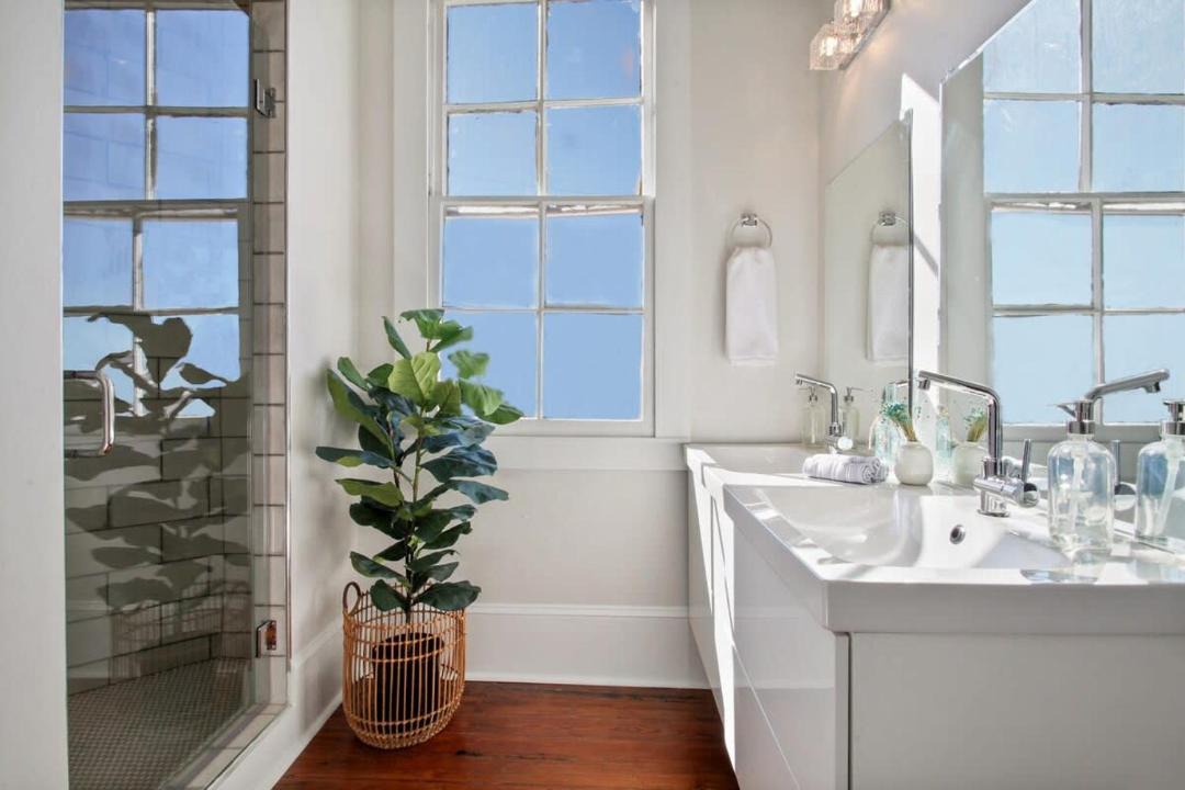 Photo of Bathroom in Uptown Historic District