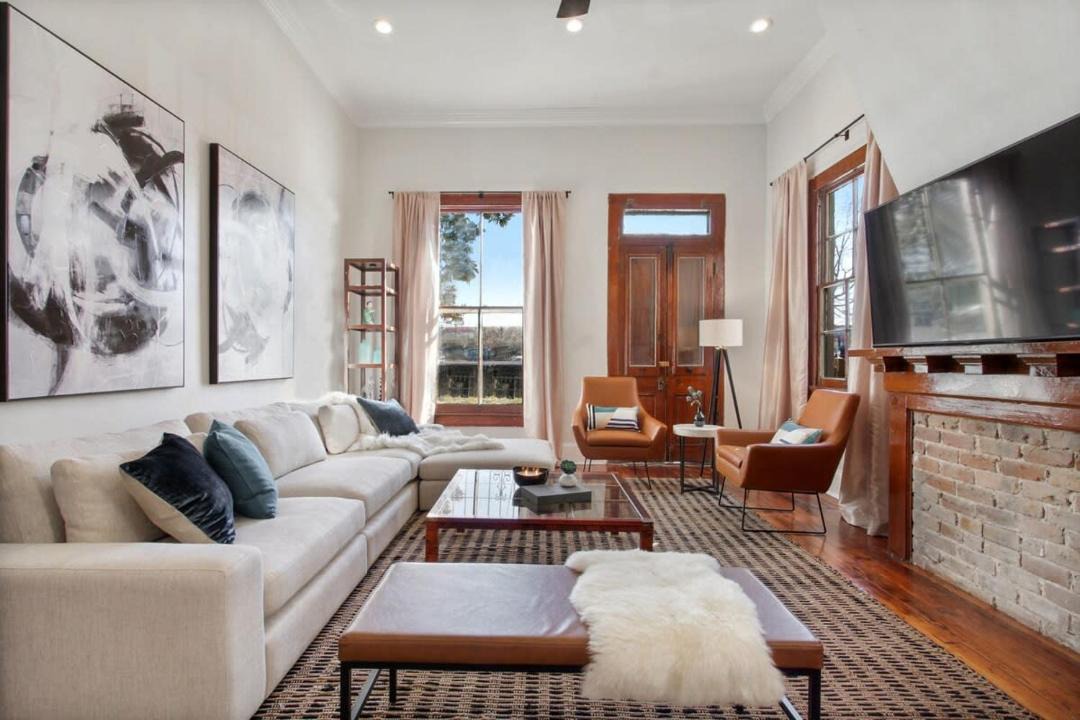 Photo of Livingroom in Uptown Historic District