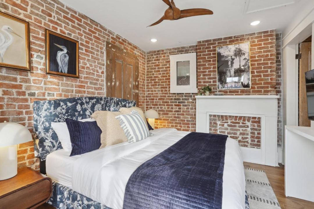 Photo of Bedroom in Arts/Warehouse District