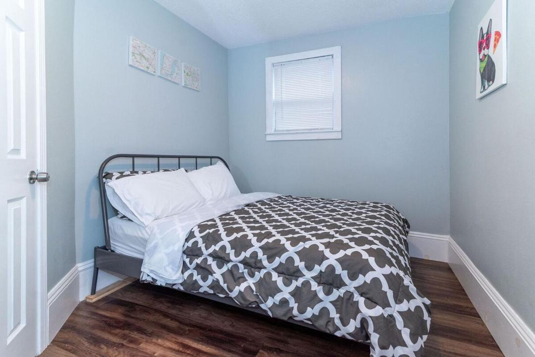 Photo of Bedroom in Irish Channel