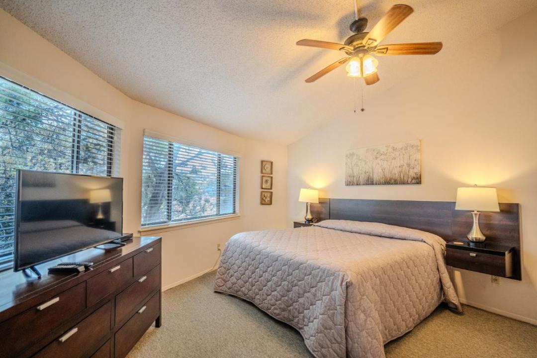 Photo of Bedroom in Lakeway